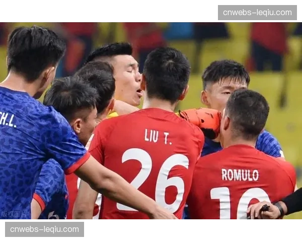 中国足协开出罚单，某球员因暴力行为被停赛5场罚款5万